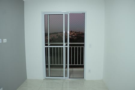 Apartamento para alugar com 2 quartos, 48m² em Jardim Santa Paula, Cotia