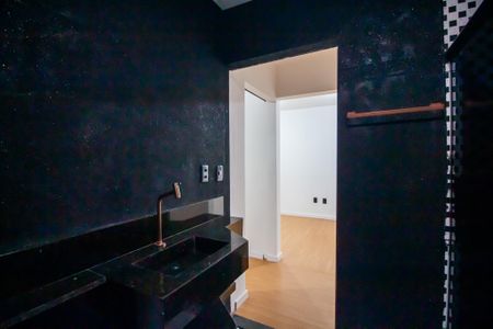 Apartamento para alugar com 70m², 2 quartos e 1 vaga Apartamento para alugar com 70m², 2 quartos e 1 vagaBanheiro