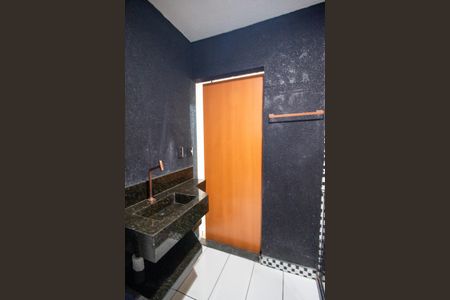 Apartamento para alugar com 70m², 2 quartos e 1 vaga Apartamento para alugar com 70m², 2 quartos e 1 vagaBanheiro