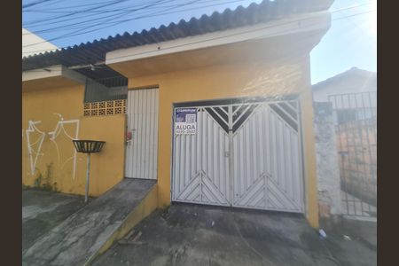 Casa para alugar com 70m², 2 quartos e 1 vagaFachada com placa QuintoAndar 