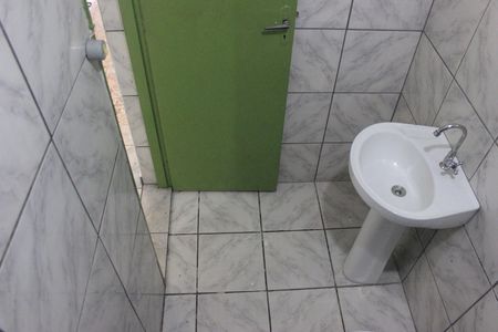 Casa para alugar com 70m², 2 quartos e 1 vagaBanheiro 
