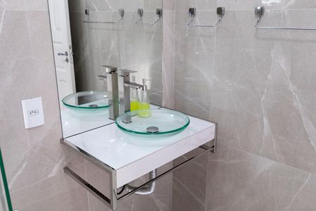 Casa para alugar com 270m², 4 quartos e 1 vaga Casa para alugar com 270m², 4 quartos e 1 vagaBANHEIRO QUARTO Nº 3 - SUITE