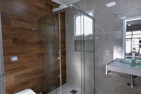 Casa para alugar com 270m², 4 quartos e 1 vaga Casa para alugar com 270m², 4 quartos e 1 vagaBANHEIRO QUARTO Nº 3 - SUITE