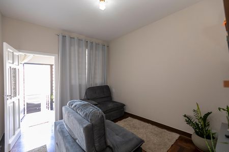 SALA DE TV de casa para alugar com 4 quartos, 270m² em Vila Marieta, Campinas