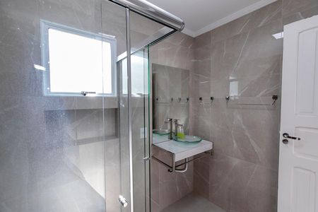 Casa para alugar com 270m², 4 quartos e 1 vaga Casa para alugar com 270m², 4 quartos e 1 vagaBANHEIRO QUARTO Nº 3 - SUITE