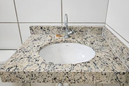 Apartamento para alugar com 40m², 2 quartos e 1 vaga Apartamento para alugar com 40m², 2 quartos e 1 vagaBanheiro
