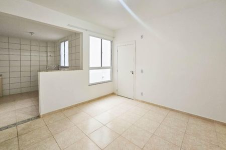 Sala de apartamento para alugar com 2 quartos, 40m² em Cosmos, Rio de Janeiro