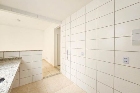 Apartamento para alugar com 40m², 2 quartos e 1 vaga Apartamento para alugar com 40m², 2 quartos e 1 vagaCozinha e Área de Serviço