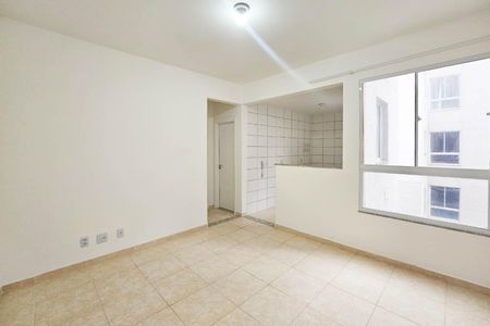 Sala de apartamento para alugar com 2 quartos, 40m² em Cosmos, Rio de Janeiro