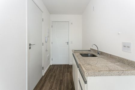 Cozinha de kitnet/studio para alugar com 1 quarto, 23m² em Vila Esperança, São Paulo
