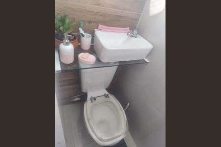 Banheiro de casa para alugar com 2 quartos, 110m² em Santa Cruz, Gravataí