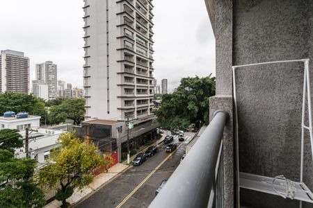 Studio à venda com 27m², 1 quarto e sem vaga Studio à venda com 27m², 1 quarto e sem vagaVaranda