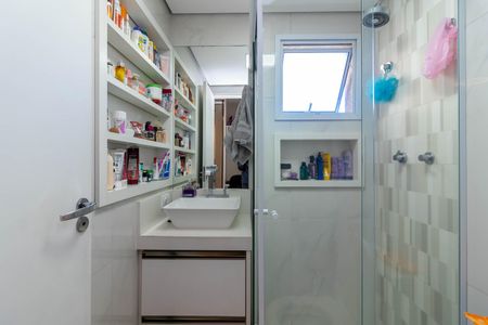Apartamento à venda com 66m², 3 quartos e 2 vagasBanheiro da Suíte