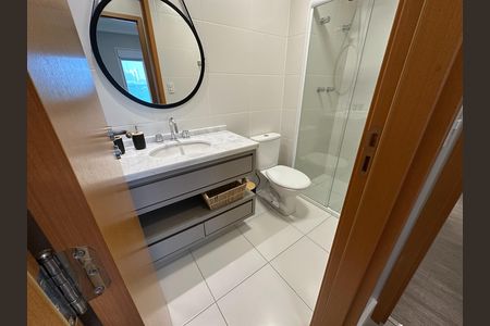 Apartamento para alugar com 76m², 2 quartos e 2 vagas Apartamento para alugar com 76m², 2 quartos e 2 vagasBanheiro Corredor