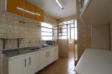 Apartamento para alugar com 70m², 2 quartos e 2 vagasCozinha