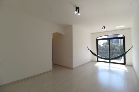 Sala de apartamento para alugar com 2 quartos, 70m² em Vila Olímpia, São Paulo