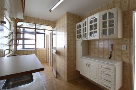 Apartamento para alugar com 70m², 2 quartos e 2 vagasCozinha