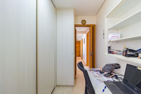 Apartamento à venda com 166m², 3 quartos e 3 vagas Apartamento à venda com 166m², 3 quartos e 3 vagasQuarto 1