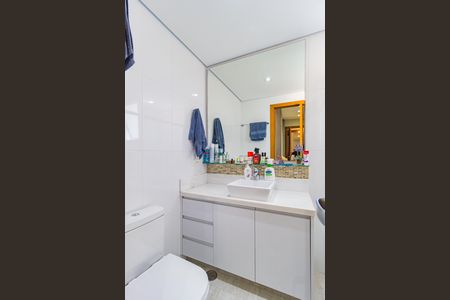 Apartamento à venda com 166m², 3 quartos e 3 vagas Apartamento à venda com 166m², 3 quartos e 3 vagasBanheiro - Suíte