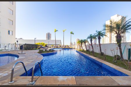 Apartamento à venda com 166m², 3 quartos e 3 vagas Apartamento à venda com 166m², 3 quartos e 3 vagasPiscina