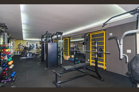 Apartamento à venda com 166m², 3 quartos e 3 vagas Apartamento à venda com 166m², 3 quartos e 3 vagasAcademia
