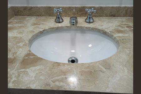 Studio para alugar com 32m², 1 quarto e 1 vaga Studio para alugar com 32m², 1 quarto e 1 vagaBanheiro - torneira