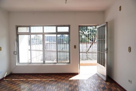 Sala de casa para alugar com 4 quartos, 110m² em Parque Guarani, São Paulo