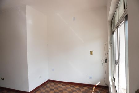 Sala de casa para alugar com 4 quartos, 110m² em Parque Guarani, São Paulo