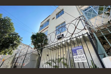 Apartamento à venda com 60m², 2 quartos e sem vaga Apartamento à venda com 60m², 2 quartos e sem vagaFachada