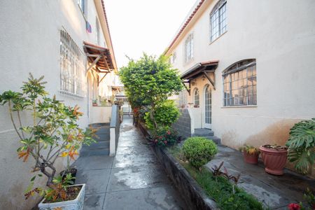 Casa de condomínio à venda com 80m², 3 quartos e 1 vaga Casa de condomínio à venda com 80m², 3 quartos e 1 vagaÁrea comum