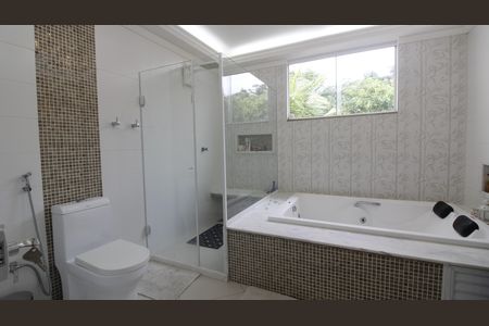 Casa para alugar com 300m², 3 quartos e 3 vagasBanheiro da Suíte