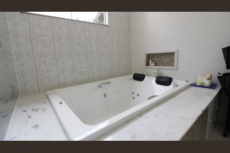 Casa para alugar com 300m², 3 quartos e 3 vagasBanheiro da Suíte