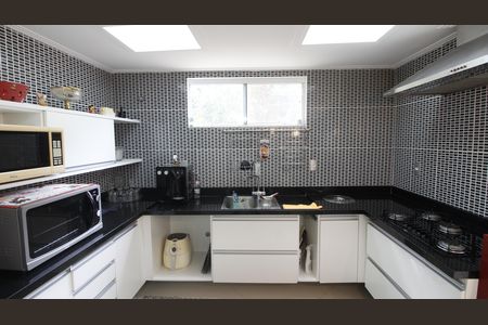Casa para alugar com 300m², 3 quartos e 3 vagasCozinha