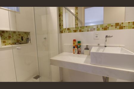 Casa para alugar com 300m², 3 quartos e 3 vagasBanheiro Social 1