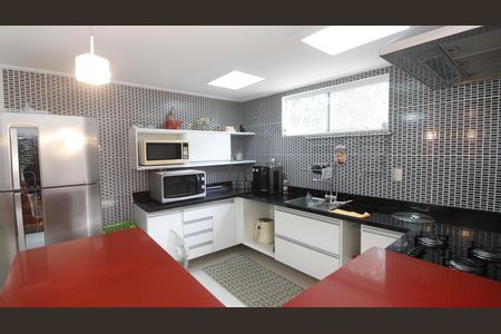 Casa para alugar com 300m², 3 quartos e 3 vagasCozinha