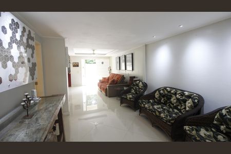 Casa para alugar com 300m², 3 quartos e 3 vagasSala 1