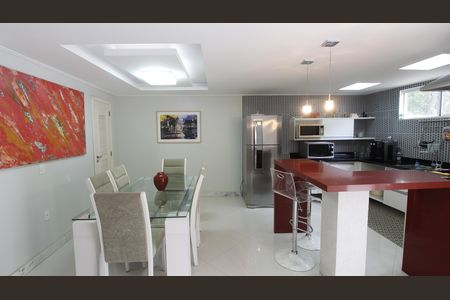 Casa para alugar com 300m², 3 quartos e 3 vagasCozinha