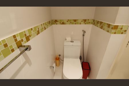 Casa para alugar com 300m², 3 quartos e 3 vagasBanheiro Social 1