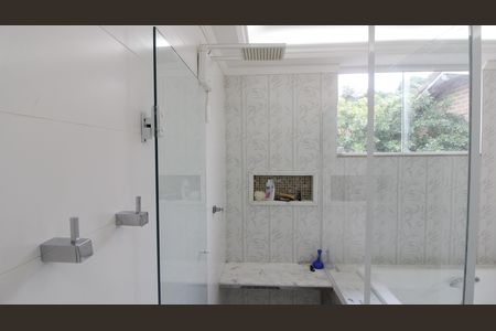 Casa para alugar com 300m², 3 quartos e 3 vagasBanheiro da Suíte