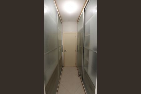 Casa para alugar com 300m², 3 quartos e 3 vagasCloset da suíte
