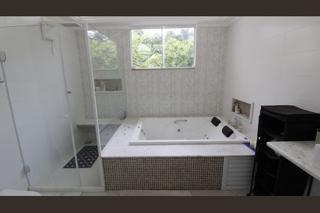 Casa para alugar com 300m², 3 quartos e 3 vagasBanheiro da Suíte