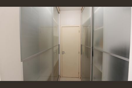 Casa para alugar com 300m², 3 quartos e 3 vagasCloset da suíte