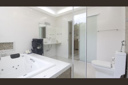 Casa para alugar com 300m², 3 quartos e 3 vagasBanheiro da Suíte