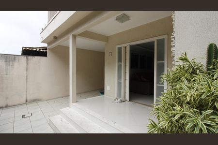 Casa para alugar com 300m², 3 quartos e 3 vagasVaranda