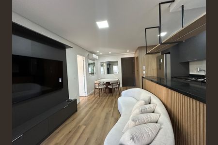 Sala de apartamento para alugar com 1 quarto, 51m² em Alphaville Industrial, Barueri