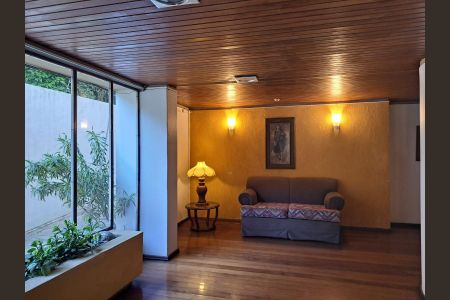 Apartamento para alugar com 68m², 2 quartos e 1 vaga Apartamento para alugar com 68m², 2 quartos e 1 vagaHall de Entrada