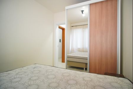 Quarto 2 de apartamento para alugar com 2 quartos, 68m² em Petrópolis, Porto Alegre