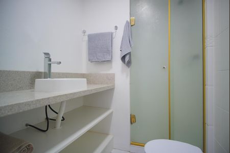 Apartamento para alugar com 68m², 2 quartos e 1 vagaBanheiro Corredor
