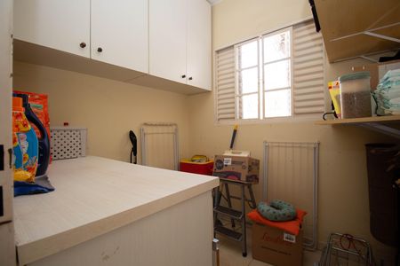 Casa à venda com 220m², 5 quartos e 5 vagas Casa à venda com 220m², 5 quartos e 5 vagasQuarto de Serviço