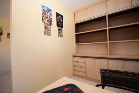 Casa à venda com 220m², 5 quartos e 5 vagas Casa à venda com 220m², 5 quartos e 5 vagasQuarto 4